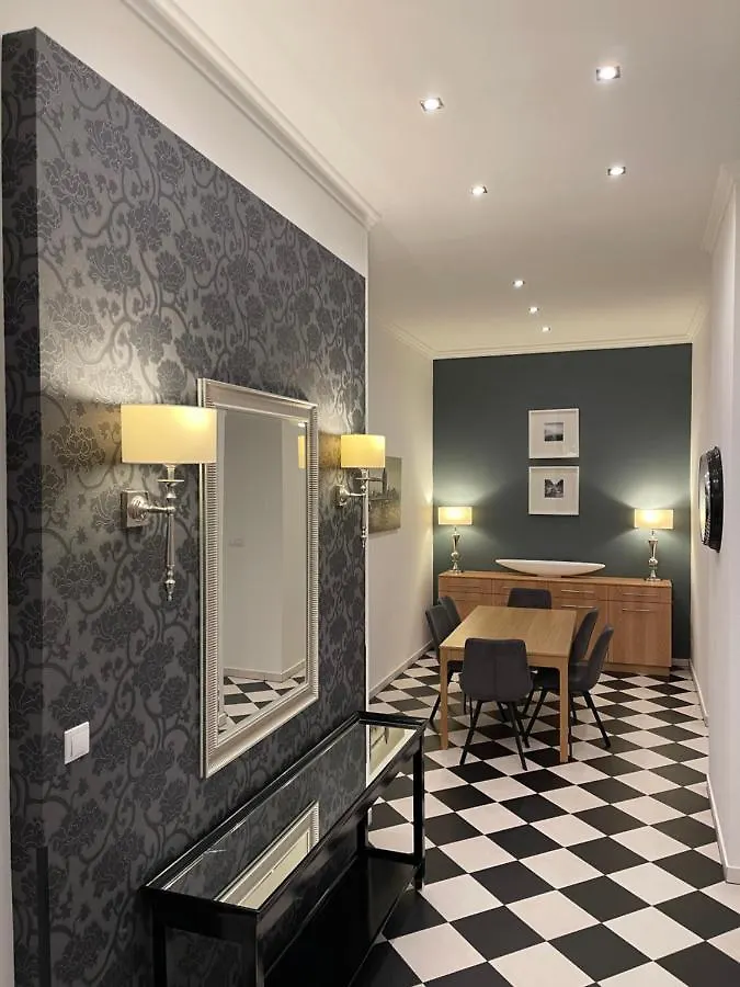 Walking Street Luxurious Huge Apartment Budapest