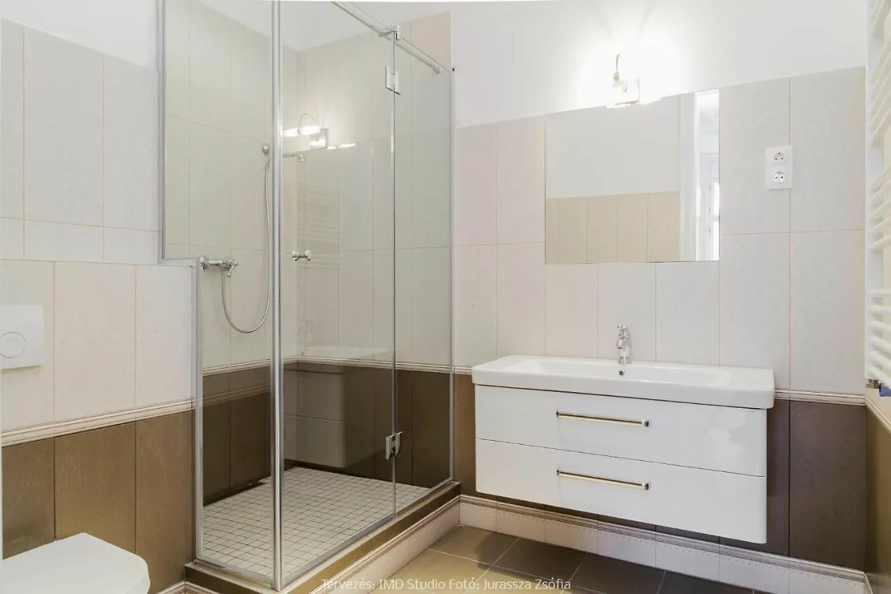 Walking Street Luxurious Huge Apartment Budapest