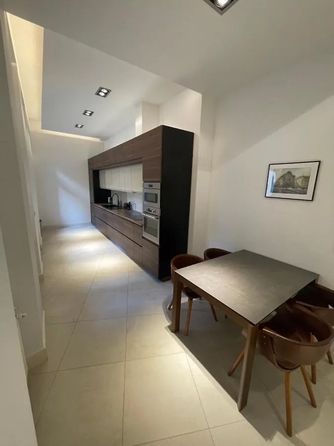 Walking Street Luxurious Huge Apartment Budapest